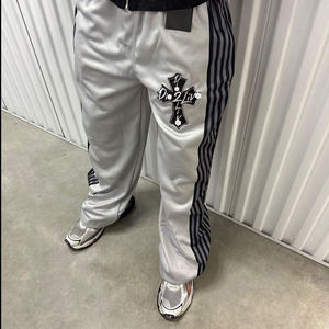 Ropa de calle de alta calidad personalizada, pantalones de chándal de pierna recta holgados anchos a rayas bordadas, pantalones de nailon para hombres - Product Image 4