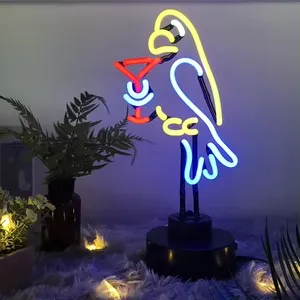 新款霓虹灯雕塑鹦鹉与马提尼丙烯酸霓虹灯标志家庭派对鸟类动物桌面霓虹灯