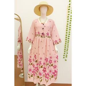 เดรสยาวผู้หญิงลายดอกไม้ แบรนด์ Cherry คอเหลี่ยมทรงหลวม ผ้าเรยอน 100% สวมใส่สบาย เหมาะกับฤดูร้อน - Product Image 6