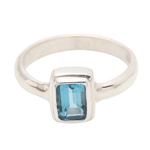 Bague minimaliste en argent sterling 925 à facettes Rectangle bleu topaze Unique à la mode cadeau de saint valentin pour chrétien - Product Image 1