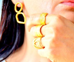 Nouvelle mode Boucles d'oreilles modernes en alliage de zinc et diamant doré Boucles d'oreilles géométriques faites à la main Fil rond - Product Image 2