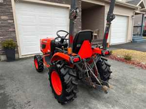 ใช้สำหรับรถแทรกเตอร์ล้อยางดีเซล B2320 35 แรงม้า ขับเคลื่อน 4 ล้อ ทนทาน ประสิทธิภาพสูง พร้อมมอเตอร์แบริ่งแกนกลาง ปั๊ม เกียร์บ็อกซ์ สำหรับงานเกษตร - Product Image 4