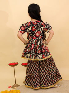 Nouveau designer traditionnel coton filles Kurta/Kurti pour les festivals fêtes disponibles au prix de gros pour les enfants - Product Image 5