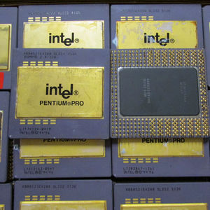 1 CPU VIA CYRIX - 667MHZ III CPU CERÁMICA VINTAGE PARA RECUPERACIÓN DE CHATARRA DE ORO RARO - Product Image 1