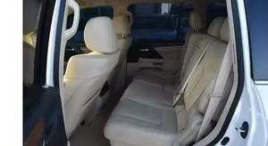 SUV L.X570 V8 5.7L USADO de bajo kilometraje, 8 plazas, en oferta, en buen estado, listo para conducir - Product Image 2