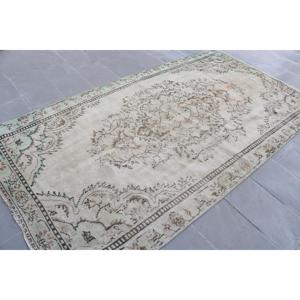 Tapis turc 5x9,3 pieds, tapis vintage en laine verte unie - Product Image 2