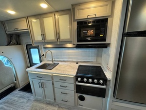 Vendeur vérifié pour le T-h-o-r C-o-l-e-m-a-n 27CL 2025 prêt à voyager - Product Image 6