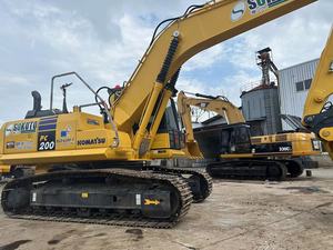Gran oferta de excavadoras de orugas Komatsu PC200 de segunda mano en Japón, con piezas de motor central - Product Image 3
