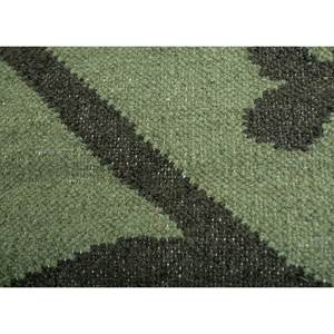 พรมปูพื้นลายดอกไม้สีเขียวแบบแบน ผลิตจากใยวิสโคสผสมขนสัตว์ รูปทรงสี่เหลี่ยมผืนผ้า เหมาะสำหรับห้องโถง ห้องนั่งเล่น หรือข้างเตียง รุ่น Dwrm-128 - Product Image 3