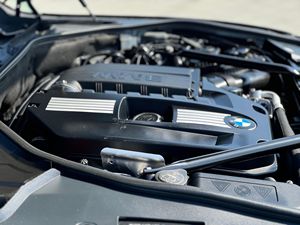 USADO LHD/RHD 2011 B M W 740LI - Product Image 3