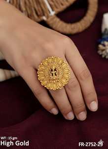 Bagues de doigt de temple en or élevé exquis bijoux ethniques indiens traditionnels faits à la main pour les mariées, les festivals et les spéciaux - Product Image 2