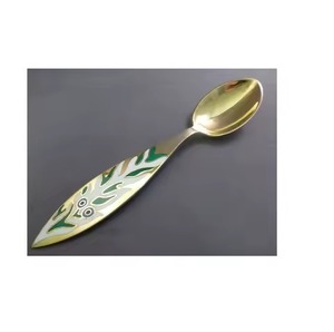 Couverts en métal design Ustensiles de cuisine Couverts modernes Cuillère à soupe Nouvel ensemble de cuillères à café en métal doré - Product Image 5