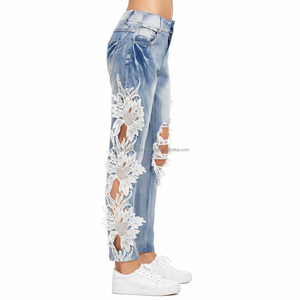 Nueva Tendencia en Jeans de Mezclilla Desgastados para Mujer, con Apliques de Encaje Floral Blanco, Detalle Adelgazante y Transpirable, Pantalones Acampanados Estilo Y2K - Product Image 2