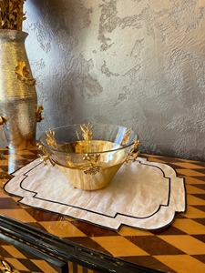 Lujoso soporte de chocolate hecho a mano en forma redonda con soporte de chocolate pulido dorado para servir chocolate y postre - Product Image 6