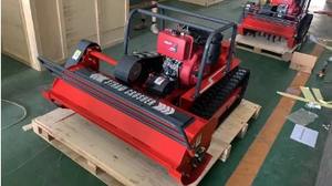 Meilleure vente de tondeuse à gazon sur chenilles télécommandée de qualité industrielle OEM tondeuse à gazon tout terrain tondeuse à pente - Product Image 2