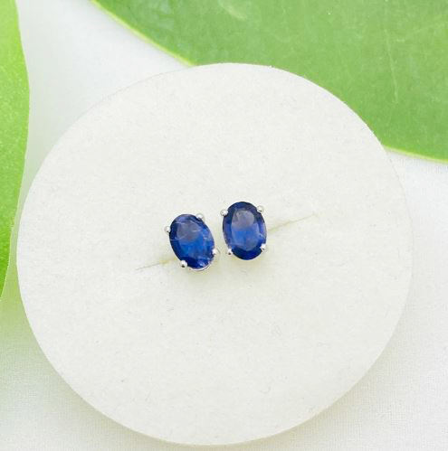 Iolite ควอตซ์