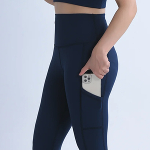 Women's Seamless High-Waisted Yoga <b>Leggings</b> <b>Pockets</b> Breathable Quick Dry Spandex/Nylon Fabric Customizable Logo Options Factory - Product Image 4