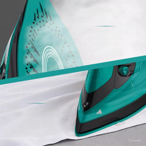 Plancha generadora de vapor Funky de oro rosa, cable de alimentación de 3 metros, gran tanque de agua de 450mL y pesa solo 1,3kg - Product Image 5