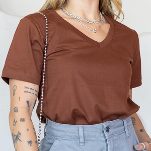 Camisetas con cuello en V para mujer 100% Camiseta de corte regular con estampado y bordado personalizado de calidad superior - Product Image 3