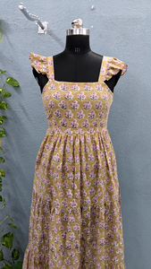 Robe légère en coton à imprimé de blocs Robe en coton à bretelles spaghetti florale et à motif uni Robe en coton à bretelles spaghetti sans bretelles - Product Image 3