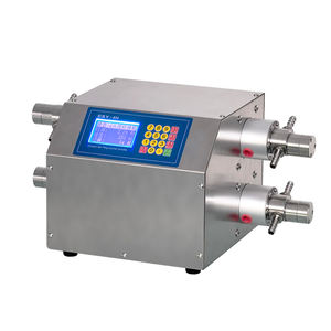 Máquina de llenado automática de 4 cabezales con bomba magnética para perfumes, licores, bebidas, leche líquida, equipada con cintas transportadoras. - Product Image 2