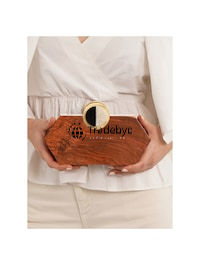 Pochette en bois naturel faite à la main femmes Tradebyd's accessoire de mode intemporel perle chaîne sangle perles fleurs doublure en velours - Product Image 3