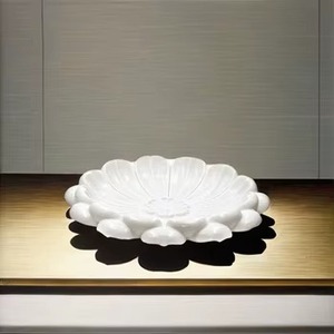 Cuenco Decorativo de Mármol Natural Hecho en India con Forma de Loto para Decoración de Hogar de Lujo, Pieza Artesanal de Primera Calidad para Espacios de Vida - Product Image 3