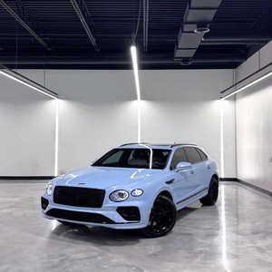 Bentley Bentayga V8 de moda 2021 - Product Image 1