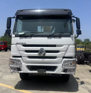 Grúa Montada en Camión Usada, Modelo 2022, 6x4, 8 Toneladas, 60m de Altura de Elevación, Brazo Plegable, Combustible Diésel, Transmisión Automática, Asientos de Cuero Oscuro, R18 - Product Image 4