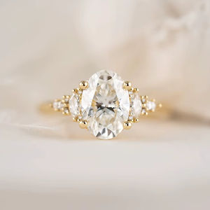 Corte ovalado 10x8 Anillo de compromiso de tres piedras Moissanite Oro Plata Lado Marquesa Mujer Joyería DE BODA OEM - Product Image 1