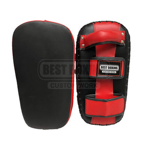 Bouclier d'entraînement pour arts martiaux boxe MMA karaté avec design incurvé et poignées renforcées Bouclier de coup de pied de boxe - Product Image 1