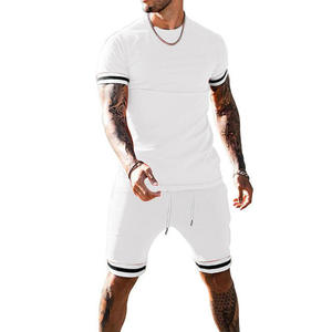 Vente en gros de nouveaux ensembles de shorts d'été décontractés pour hommes ensemble de survêtement uni à manches courtes avec short et t-shirt vêtements de marque pour hommes ensembles 2 pièces - Product Image 1