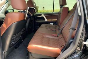 Toyota Land Cruiser VXR SUV 2018, Turbo 4.1-6L, Automático, Asientos de Cuero, Techo Solar, Cámara Trasera de 360°, 25001-50000 Millas, En Venta - Product Image 2