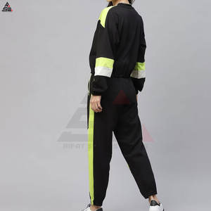 Survêtements décontractés pour femmes à capuche, style hiver, 100% coton, couleurs personnalisables, logo personnalisable, respirant, haute qualité, fabrication au Pakistan - Product Image 3