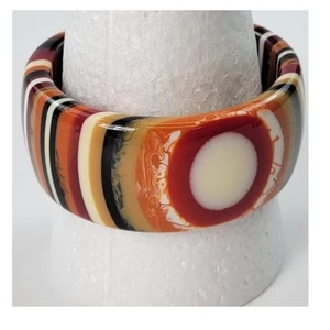 Vente en gros, bracelet personnalisé de bonne qualité, abordable, fabriqué à la main, en résine, pour femmes indiennes. - Product Image 1