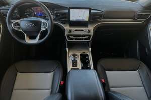 Ford Explorer XLT RWD 2024 d'occasion en excellent état, sans accident, conduite à gauche/droite - Product Image 4