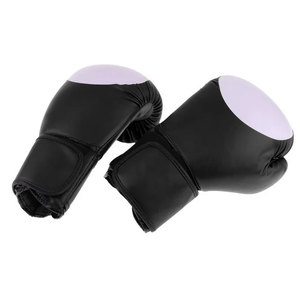 Vente en gros de trous respirants personnalisés pour adulte unisexe Gants de boxe noirs de combat d'entraînement - Product Image 4