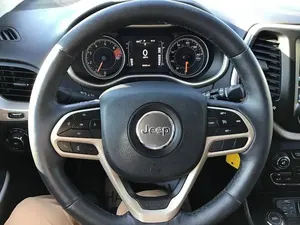 2017 Jeep Cherokee Latitude - Product Image 2