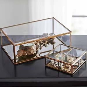 Nuevas Cajas de Joyería de Vidrio Planas y Elegantes, Color Dorado, Decorativas - Product Image 6