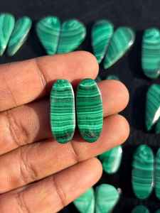 หินอัญมณีคู่มาลาไคต์สำหรับทำเครื่องประดับอัญมณีคาโบชอนธรรมชาติแบบเข้าคู่กัน - Product Image 3