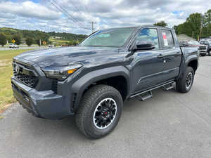 (W&T) PROMO Ventes 2024 Toyota Tacoma TRD Off-Road Double Cabine 5' Bed 4WD Pick-up Véhicule d'occasion - Product Image 2