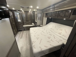 Holi-dai-lé-bé-r Nautica 3-5-M-S d'occasion 2021 à vendre - Product Image 6