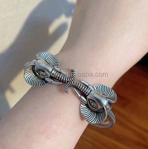 Bracciali Vintage con Testa di Elefante in Metallo per Donne, Bracciale Regolabile in <span class=keywords><strong>Argento</strong></span>, <span class=keywords><strong>Gioielli</strong></span> <span class=keywords><strong>Etnici</strong></span> Africani - Product Image 1