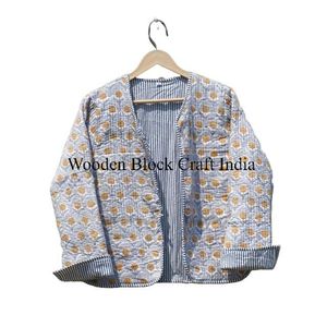 Chaqueta Étnica Estampada Hecha a Mano de Algodón Vintage con Detalle de Botones para Mujer, Elegante y Reversible, Estilo Kantha para Invierno - Product Image 1