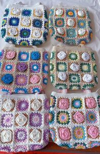 <span class=keywords><strong>Sac</strong></span> tissé à la main Camellia personnalisable en fil à crocheter Granny Square Floral <span class=keywords><strong>Sac</strong></span> à bandoulière tricoté esthétique pour les vacances Prêt à l'emploi - Product Image 5