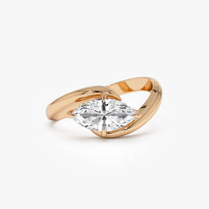 Impresionante Anillo de Diamante Cultivado en Laboratorio con Corte Marquise y Diseño Cruzado, 1.00 Ct E-F VS, Oro de 14K, para Regalo de Aniversario de Bodas - Product Image 2