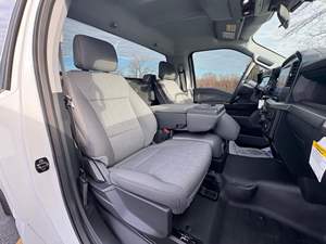 F-150 XL 4x4 Coyote V8 2025, superchargeur Whipple, 4 roues motrices - Product Image 2