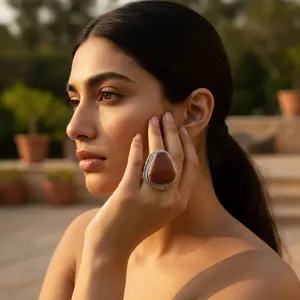 Anillo de Jaspe Rojo Plateado de Estilo Vintage para Mujer, Joyería con Piedras Preciosas, Diseños de Corazón, Mano y Ojo, Talla Única, Material de Aleación de Cobre - Product Image 1