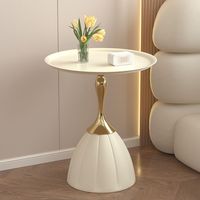 Table basse contemporaine italienne en fer doré pour salon, petit appartement, luxe léger, écologique