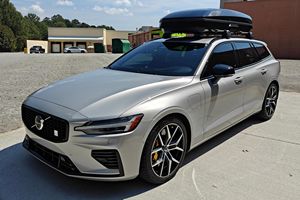 Volvo V60 Recharge Polestar 2024, boîte automatique, moteur optimisé, titre propre, sans accident, faible kilométrage, prêt à être expédié - Product Image 2